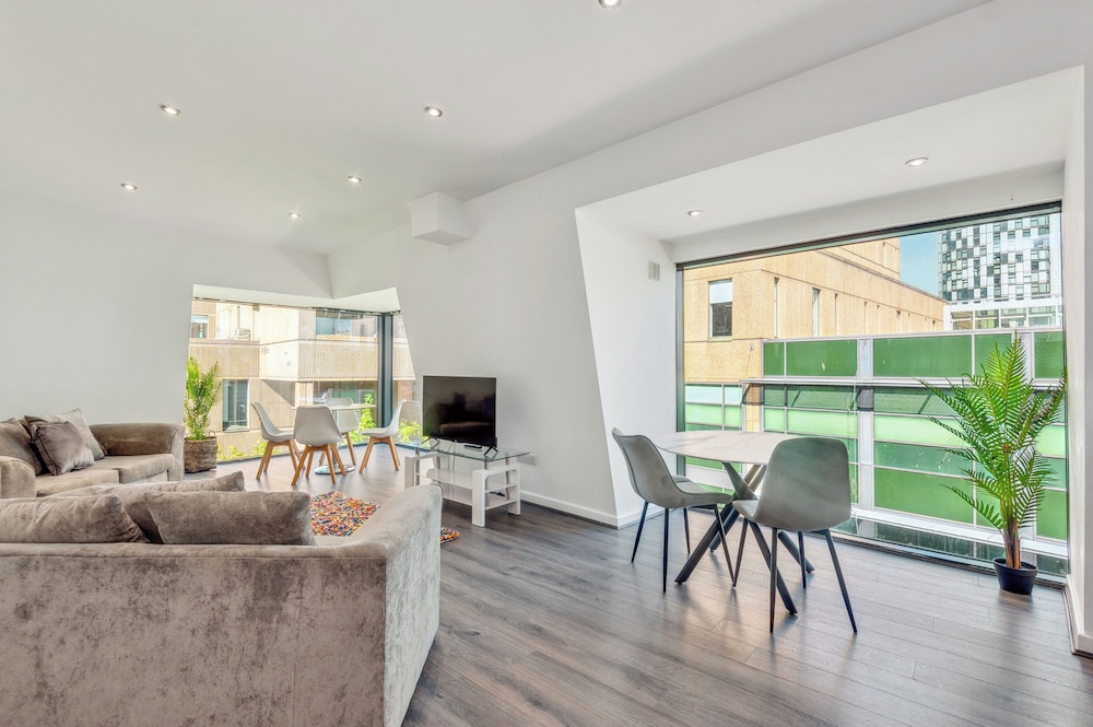 Central Liverpool Retreat