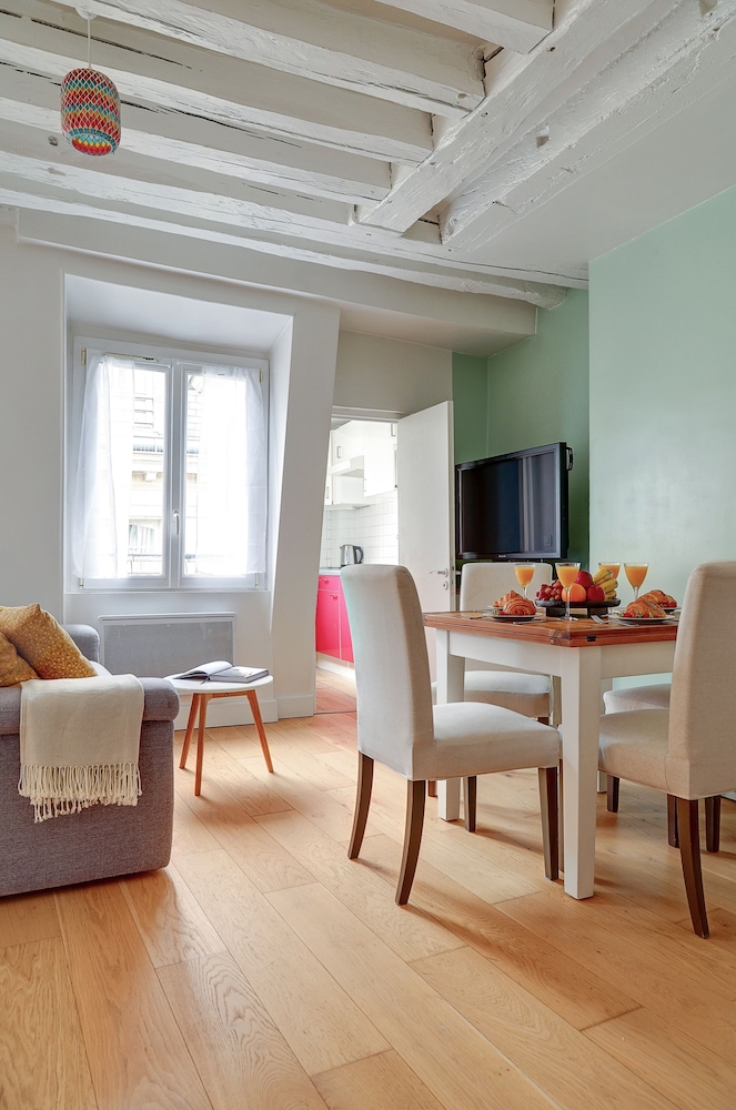 1BR by the Pompidou & Central Paris
