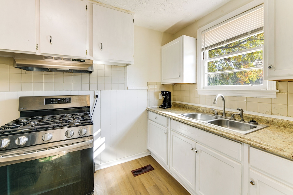1 Mi to Chattahoochee Riverwalk: Cozy Home Base
