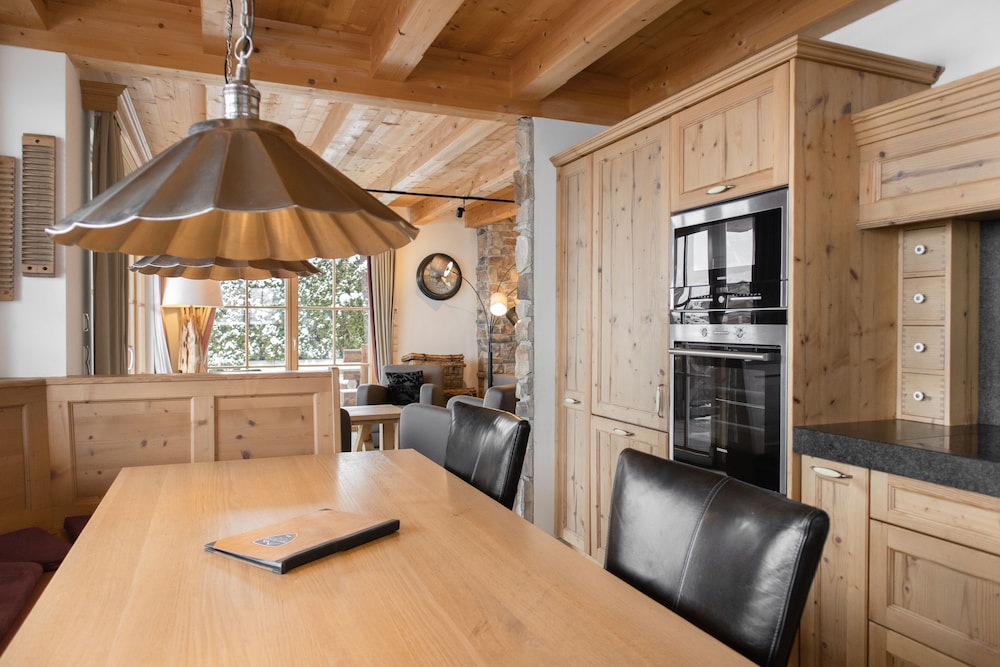 AvenidA Panorama Chalet by Alpin Rentals