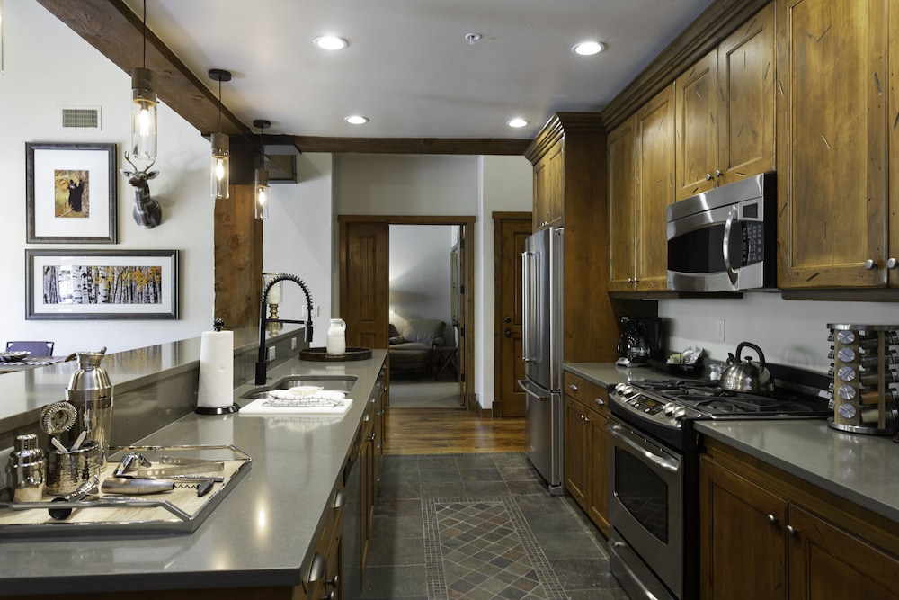 3 Bedroom Condo with Spa - Silver Baron Lodge 3 Condo