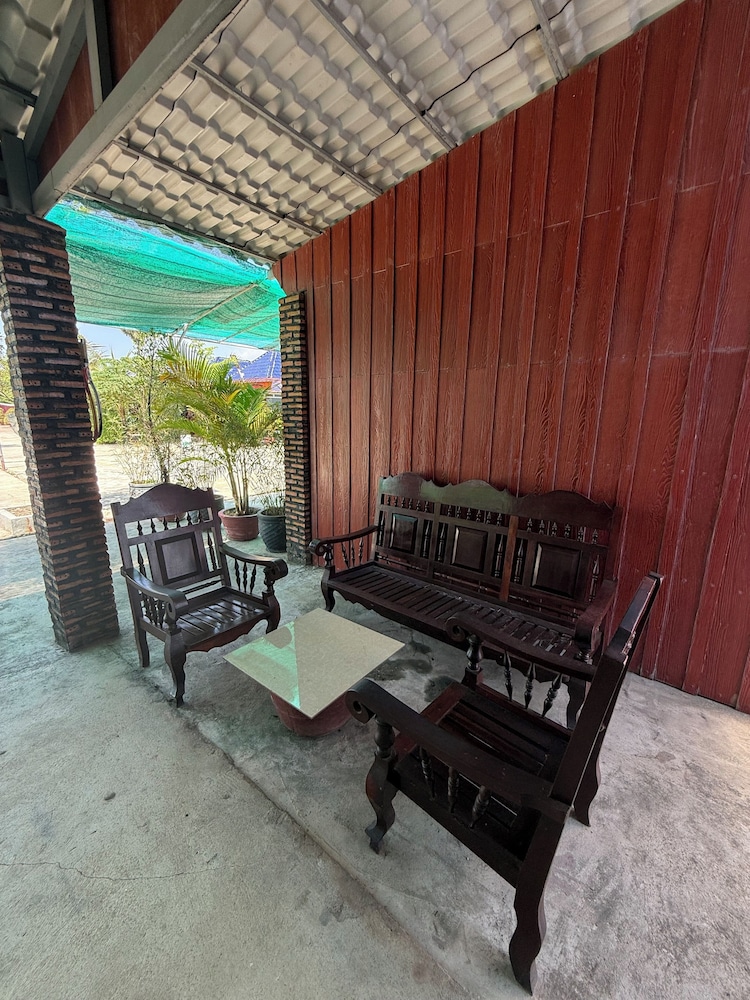 AHHA Bungalow Kampot