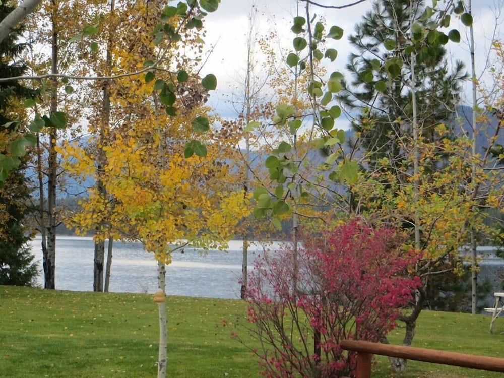 Lakeside Resort and Motel