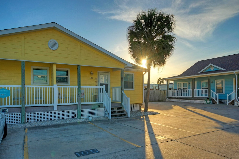 Stylish 2BR Coastal Getaway w/ Pool & Prime Location Lazy Fun