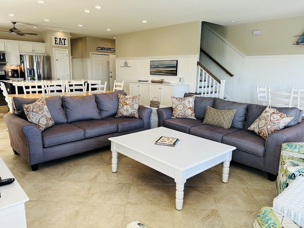 Avalon West- 5 Bedroom Home by RedAwning - Property Image 48