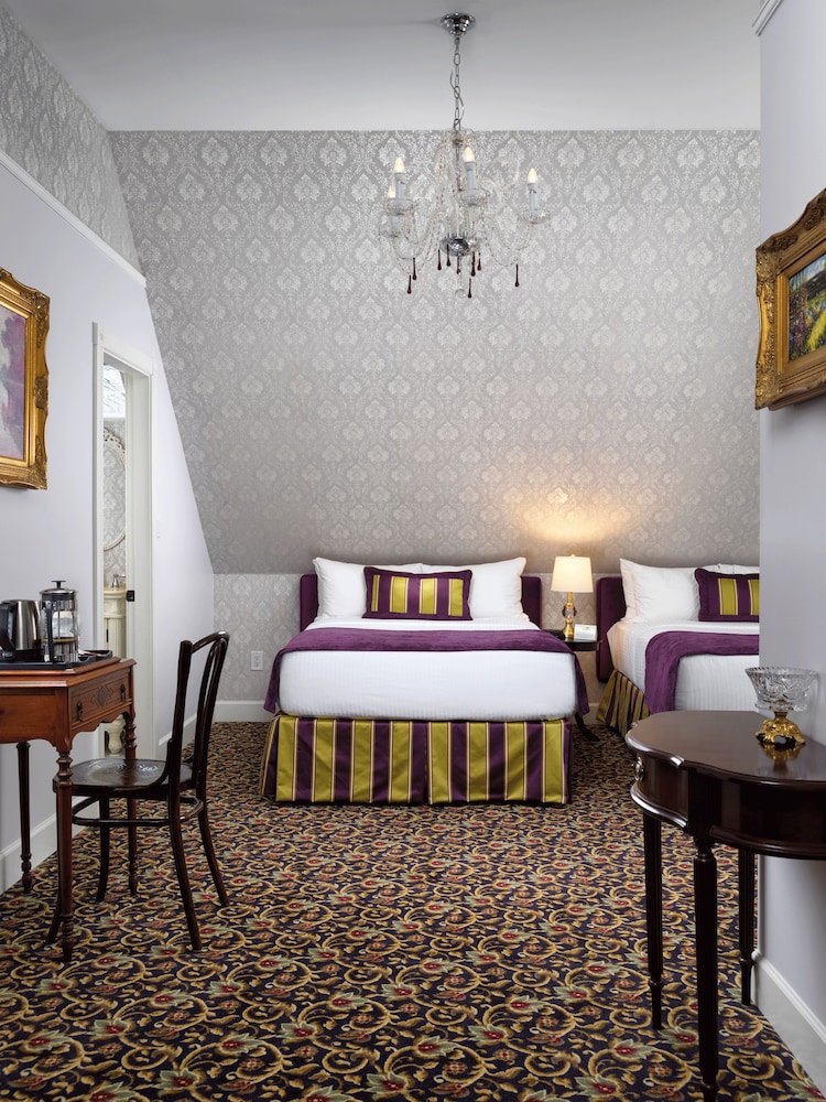 Pendray Inn and Tea House 13