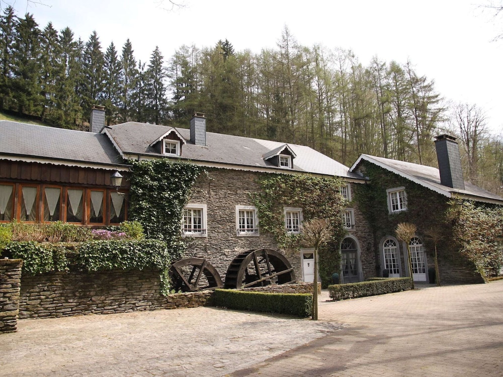 Photo 33