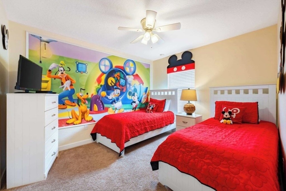 Sugar Palm Place 6 Bedroom Home