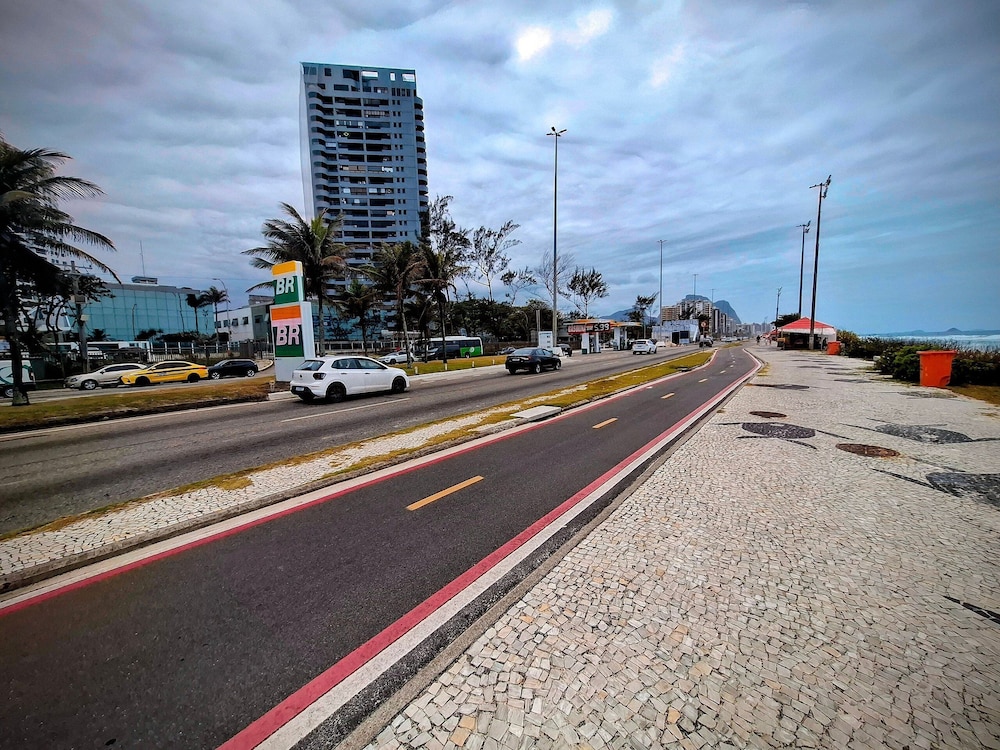 Barra Max - Praia e Conforto.