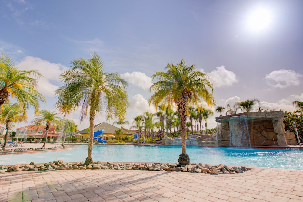 Private Pool Getaway! Near Theme Parks! - Image 2