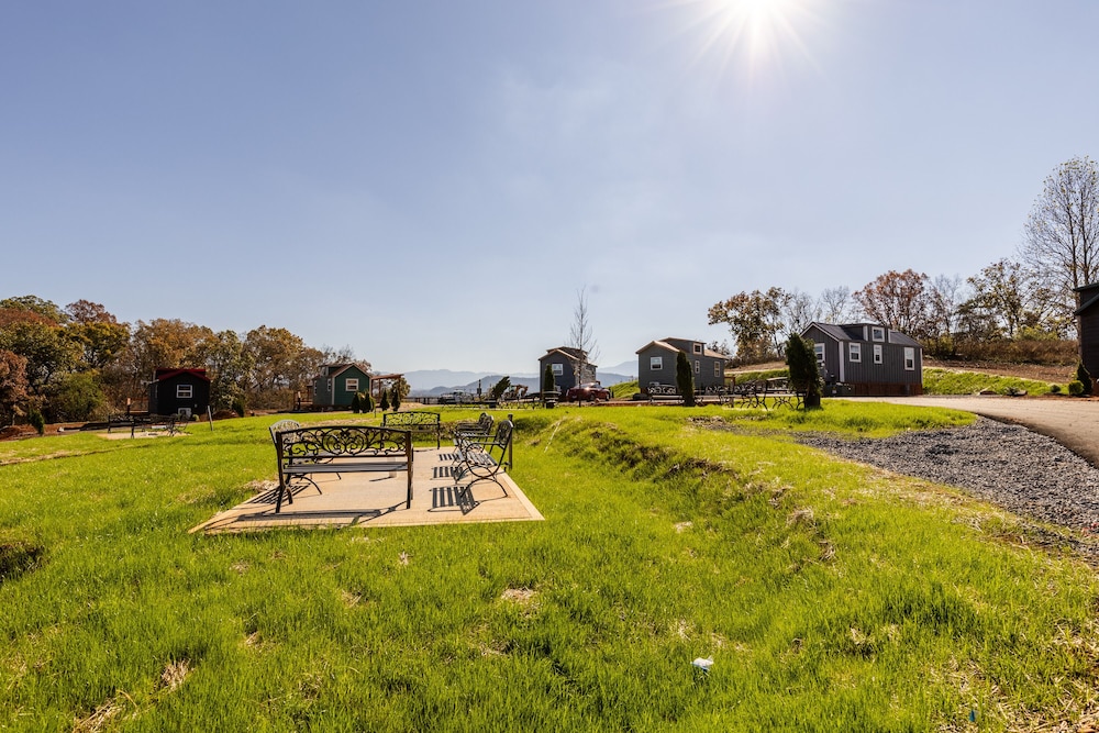 Sojourn Lodging