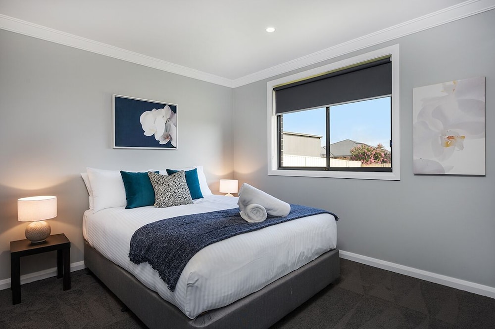 Campanile House by Your Innkeeper Mudgee view 4