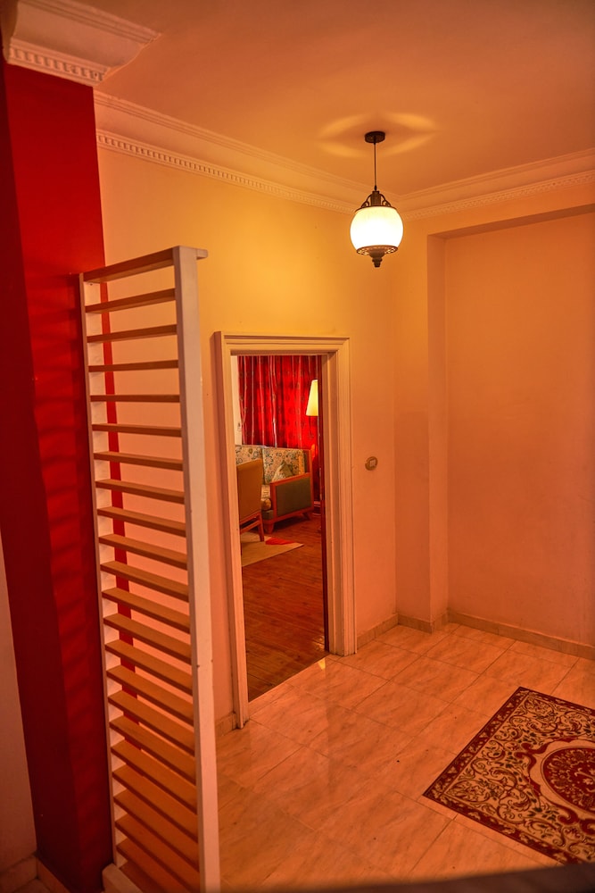 Sweet Rooms view 3
