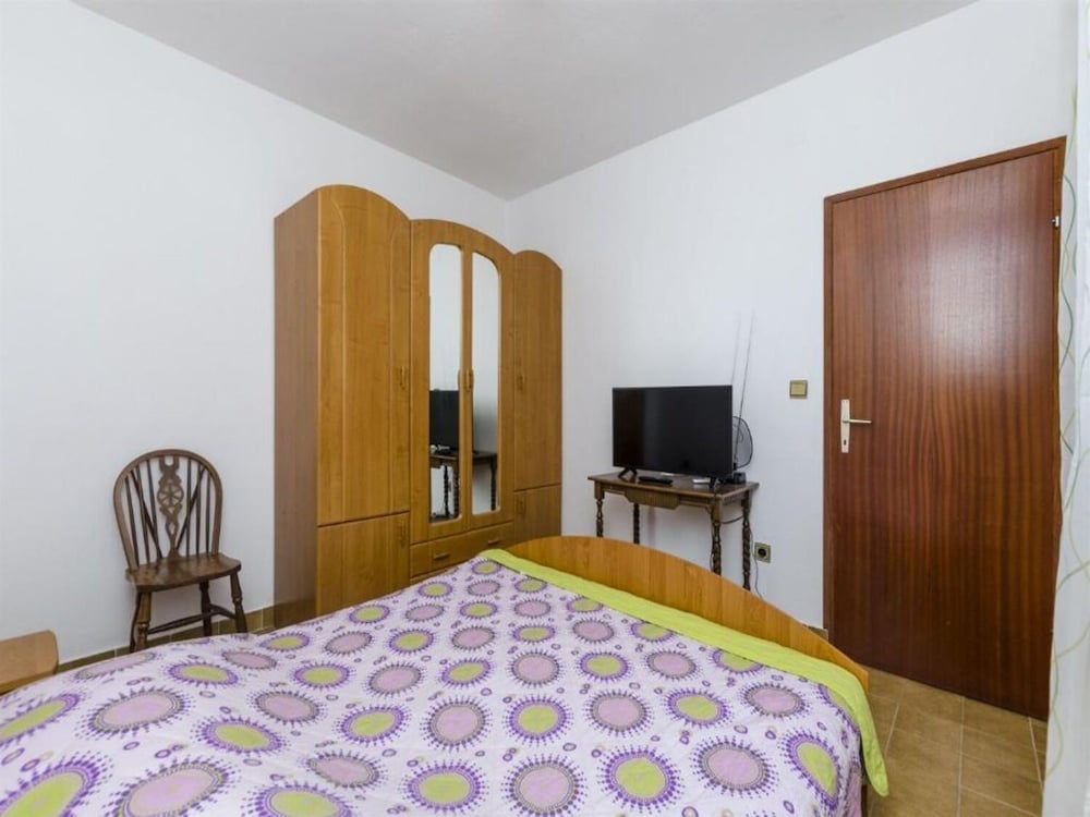 Silvana - Economy Apartments - A2 view 5