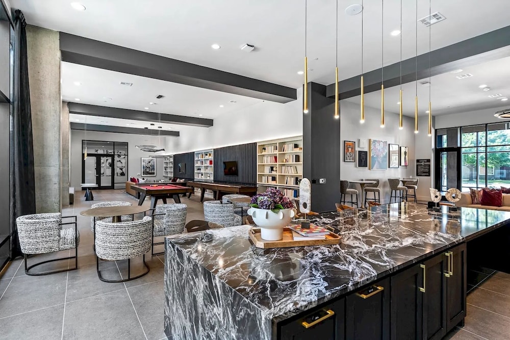 Landing Spectacular 1bd, Gym