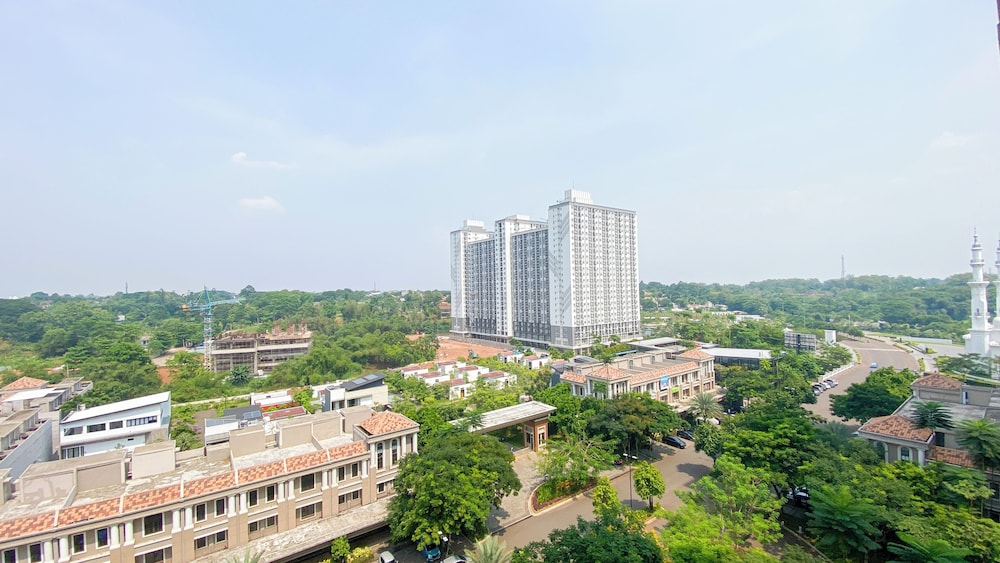 Tranquil and Homey Studio at Podomoro Golf View Apartment