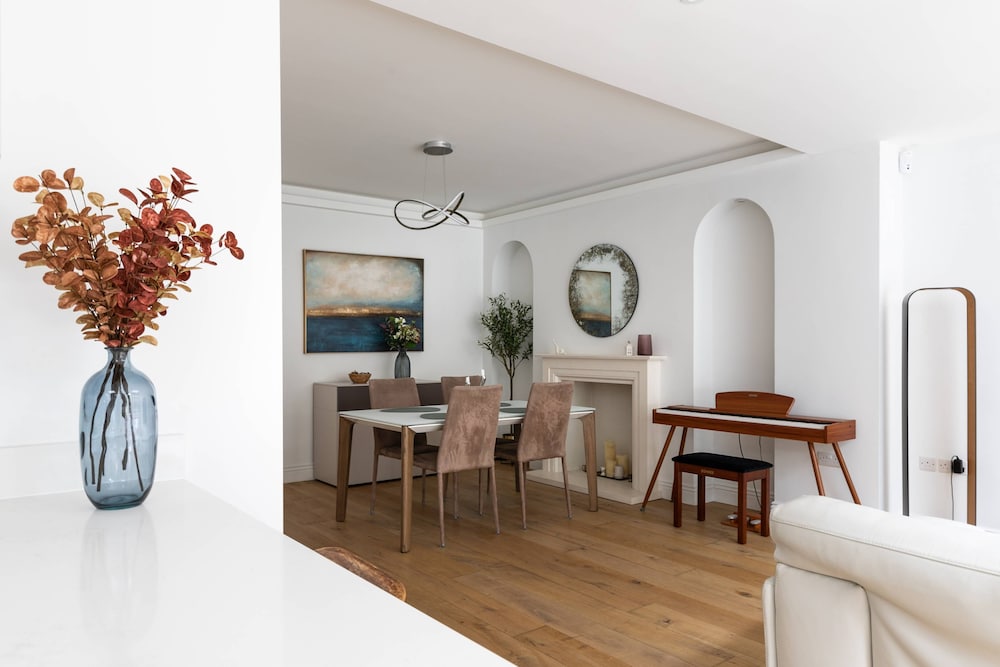 Priory Road III by Onefinestay