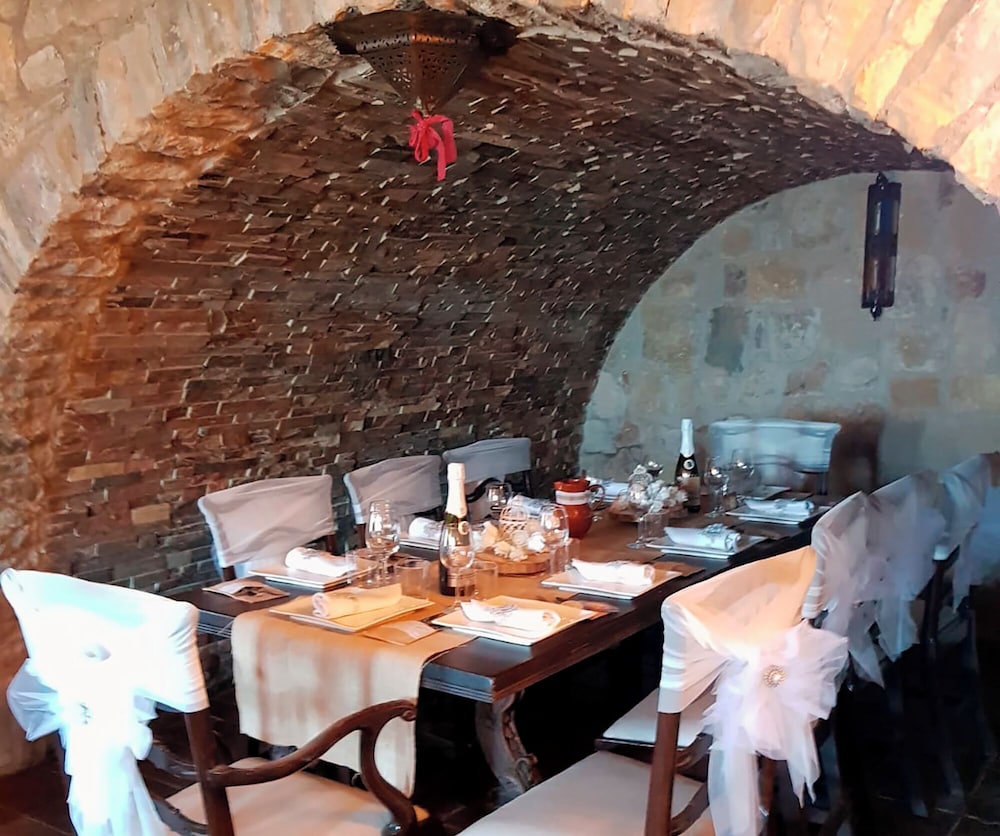Fortaleza Medieval La Manyosa