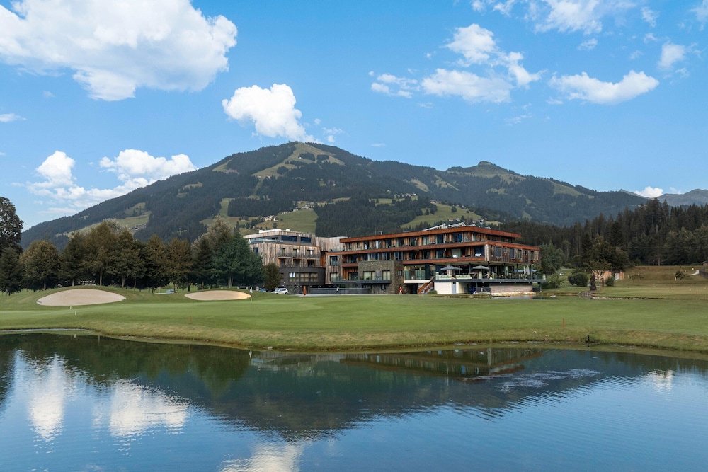 Luxurious Apartment on the Golf Course
