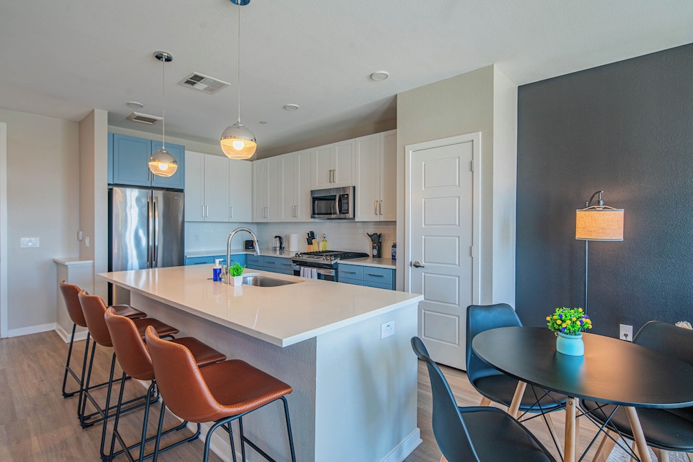 ROVE LIVING/KL - Alta North Central