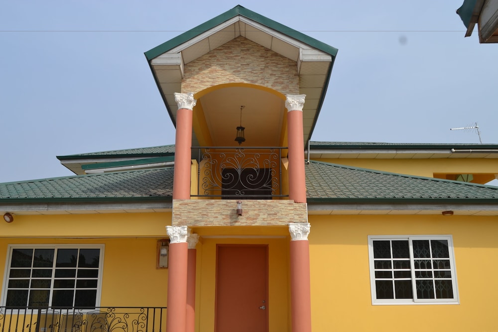 Shenocho Properties