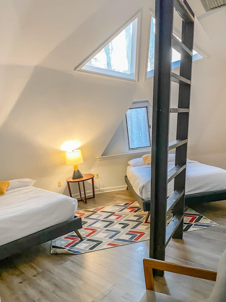 Bell Circle Eccentric Geodesic Dome-home