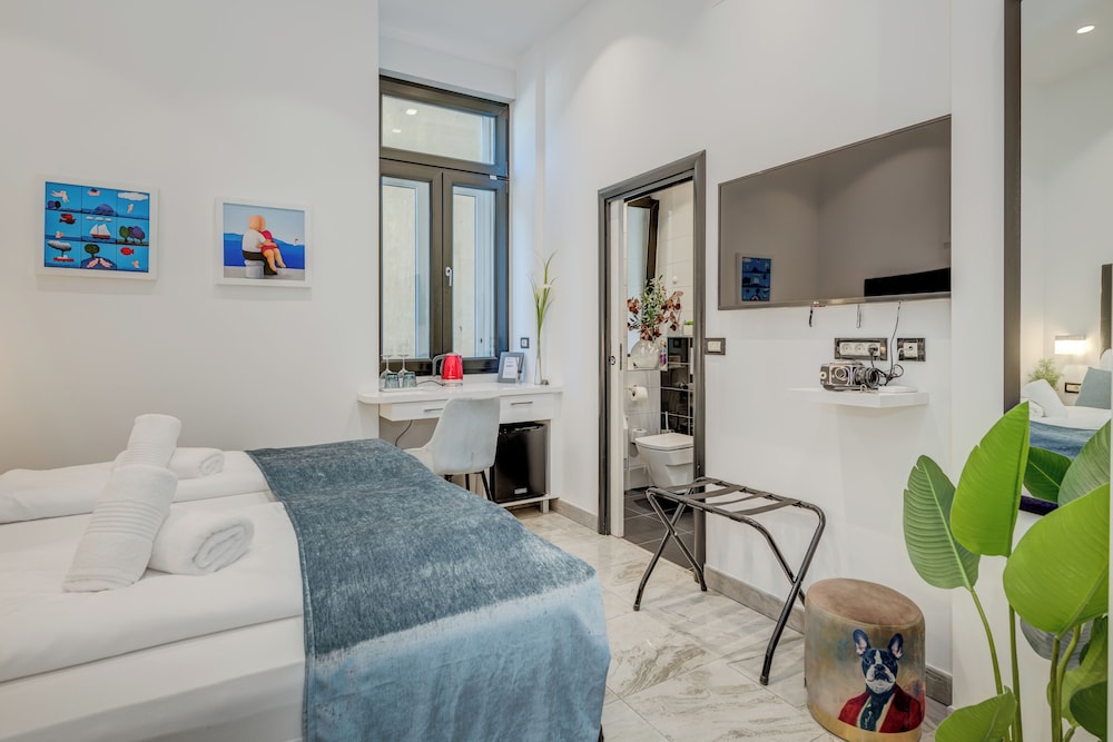 Tango Luxury Rooms