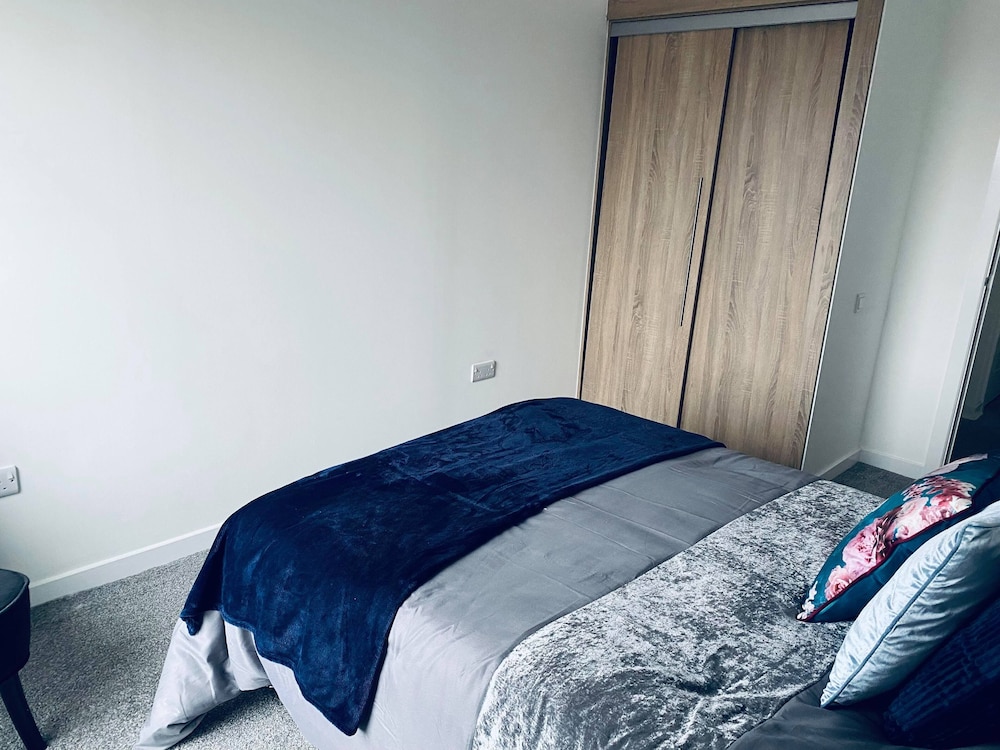 Beautiful 2-bed Apartment in Glasgow view 4