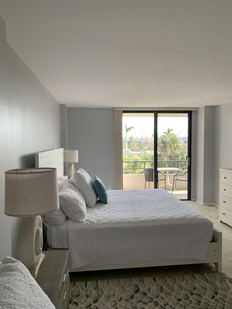 Anchorage Resort 3rd Floor Two Bedroom Condo with Beach Access 2 Condo