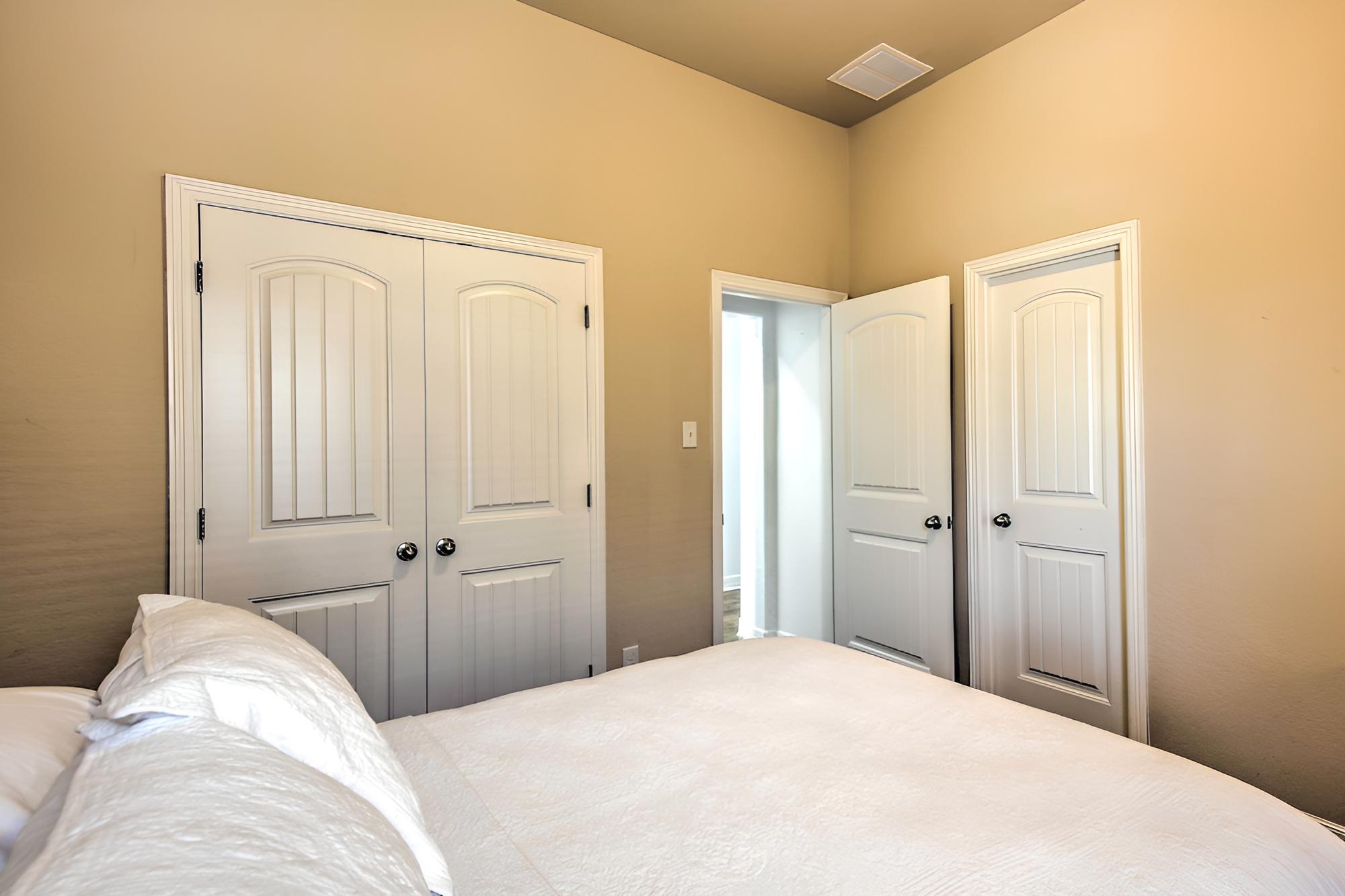 Suburban San Antonio Home w/ Covered Patio! - Image 5