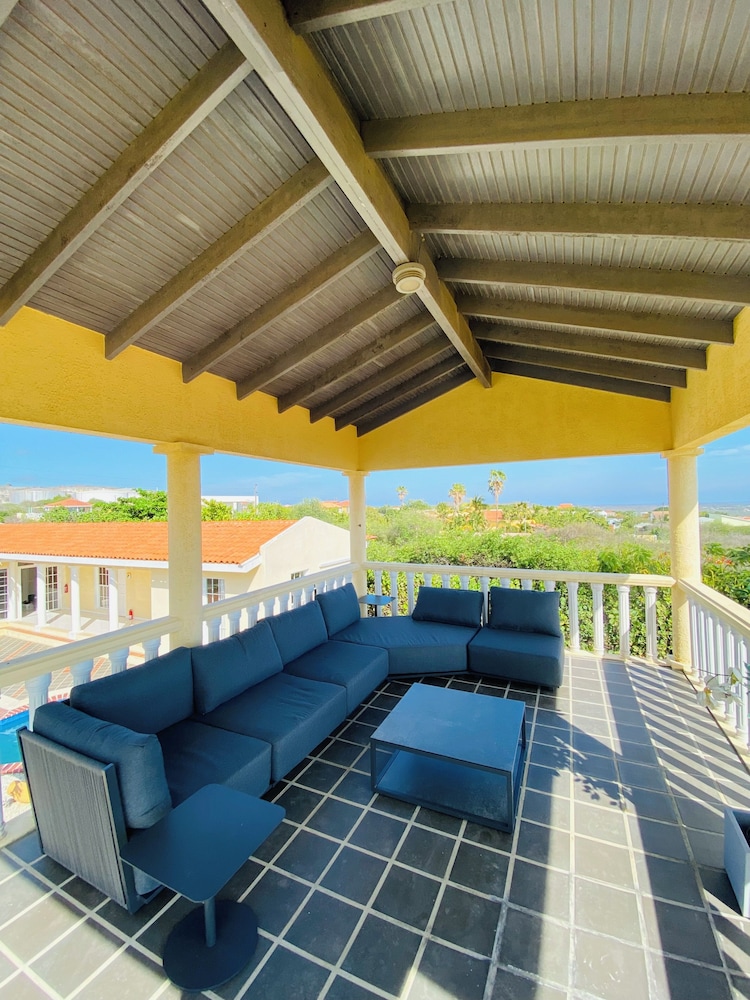 La Pura Vista Resort