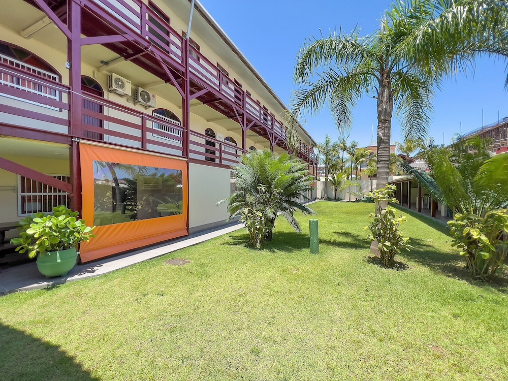 AP 05 Ala Bombinhas Residencial Solavir