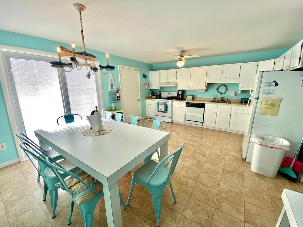 Dewey Villa 2B