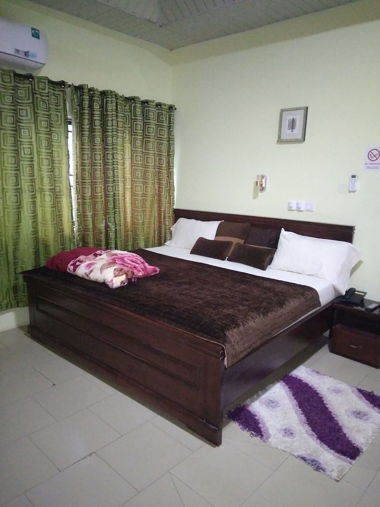 KROBIA EXECUTIVE LODGE view 2