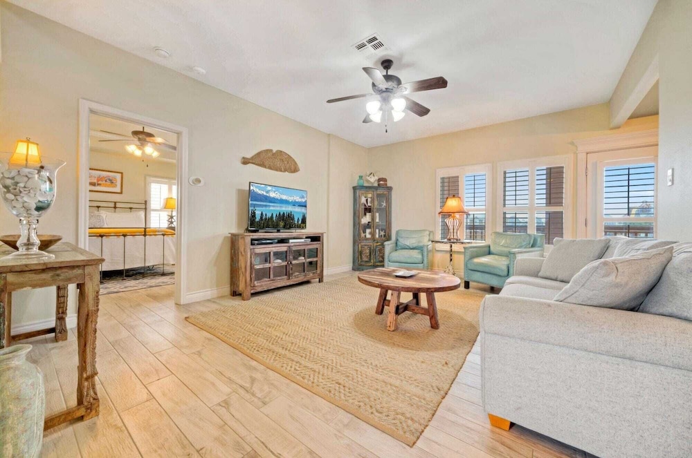 2 Homes, Sleeps 22 Steps to the Beach, Private Pool, Fire Pit, Balcony Views