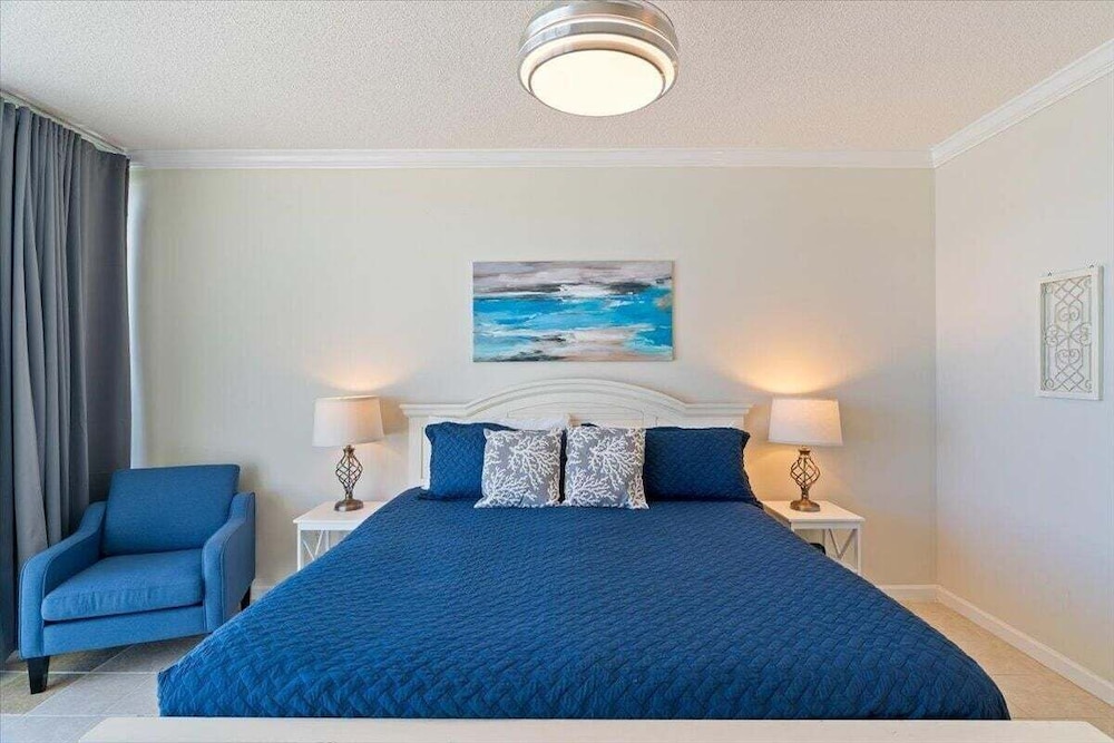 Sea Glass 2 Bedroom Condo