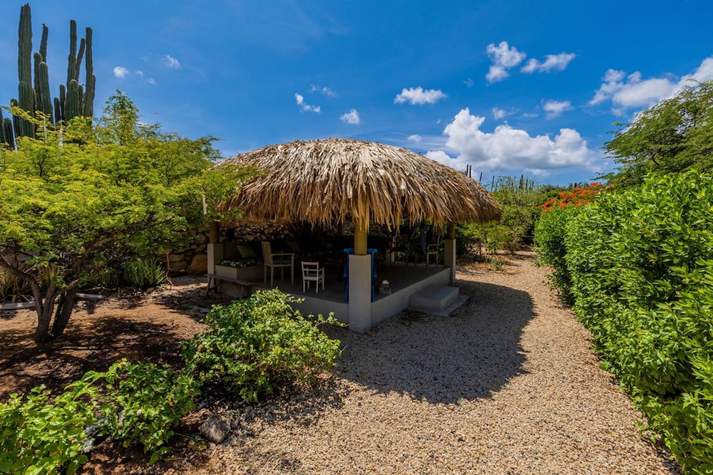 Nature Private Pool Gazebo Outdoor Dining