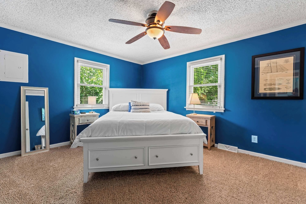 The Blue Bungalow Stay for 8