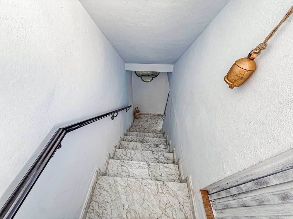 Two bed House With Roof Terrace in the Beautiful Village of Frigiliana