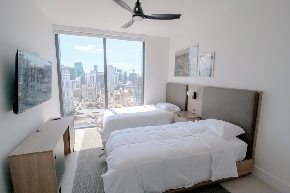 Luxurious Downtown Escape