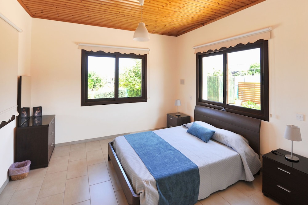 Sunset View Villa in Argaka