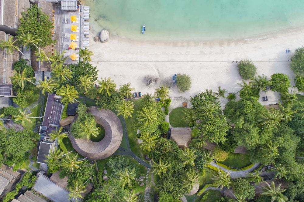 Beach Club by Haad Tien