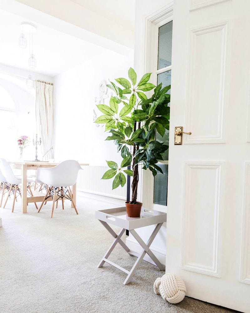 Sherborne Vacations - Printers Court 3 - Property Image 3