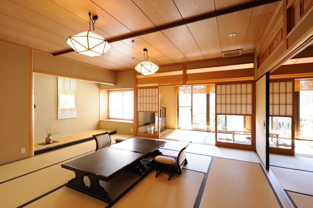 Ryoutei Ryokan YASUI