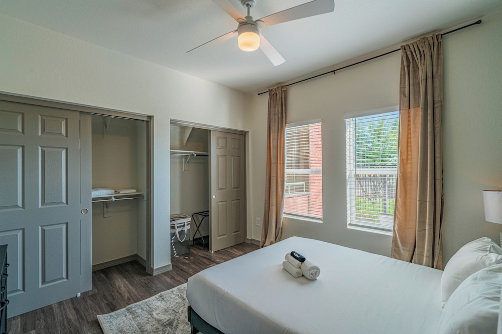ROVE LIVING/KL - Cardinal 95