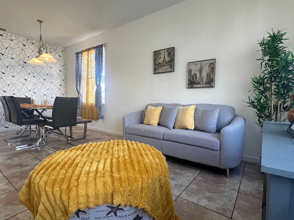 Family Villa 5 Bedroom Near Disney World