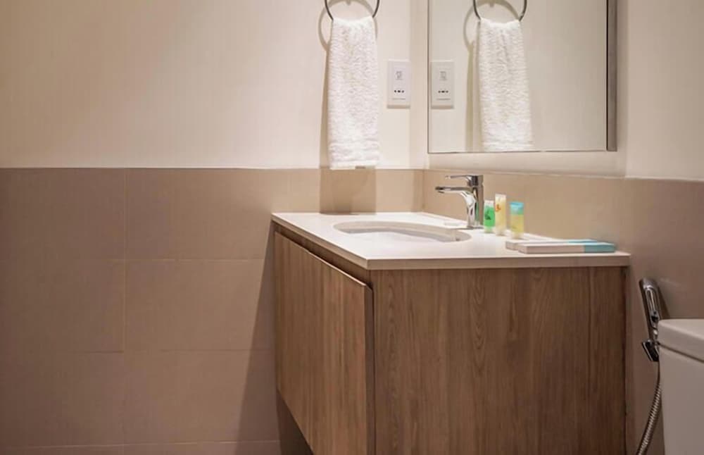 Stylish 1BR in Executive Residence