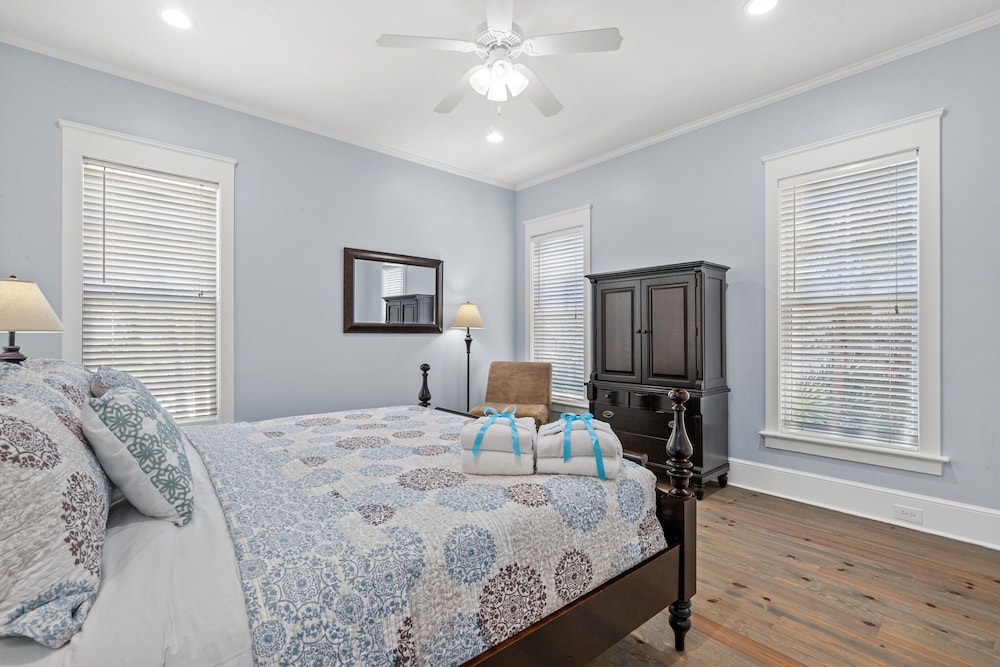 45 Founders Ct view 2