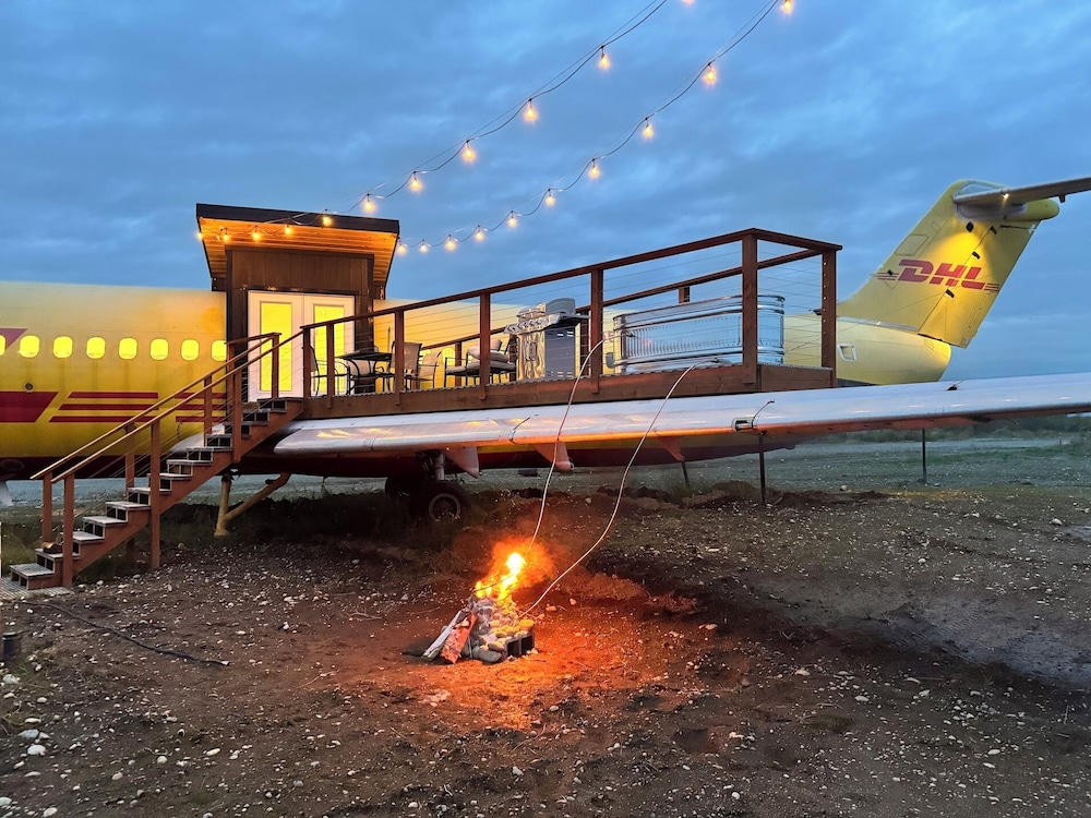 FLY8MA Pilot Lodge
