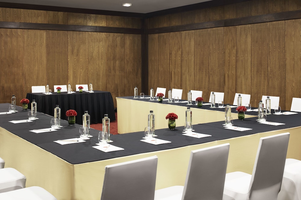 meeting & event spaces
